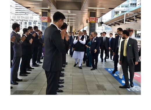 पीएम मोदी और इशिबा ने भारतीय रेल चालकों से की भेंट, शिंकानसेन से पहुंचे सेंडाई
